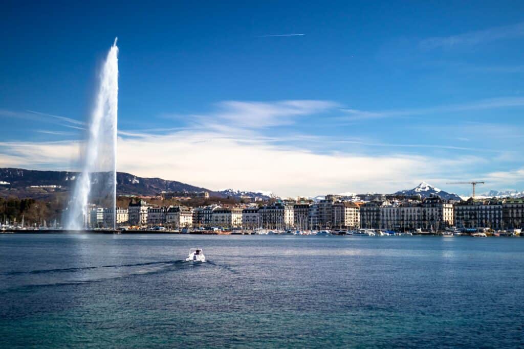 Jet d'eau and the city of Geneva