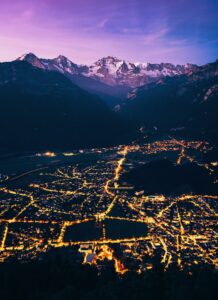 Grindelwald ou Interlaken : Quelle est la meilleure base ?